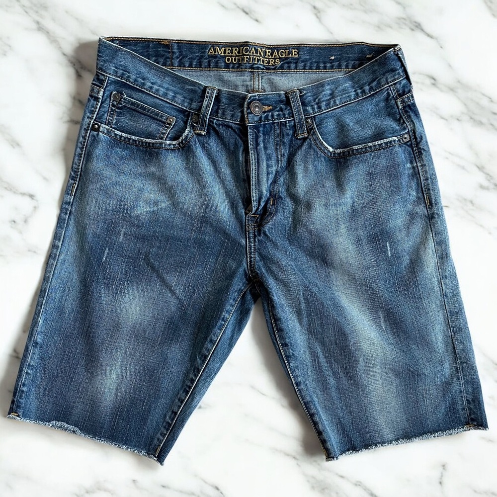 American Eagle Mid-Rise Denim Cut‑Off Shorts (Size 32)